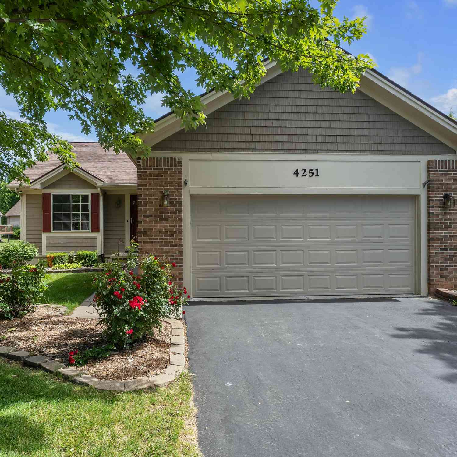 Condo For Sale - 4251 Boulder Pond Drive #46<br/> Ann Arbor, MI 48108