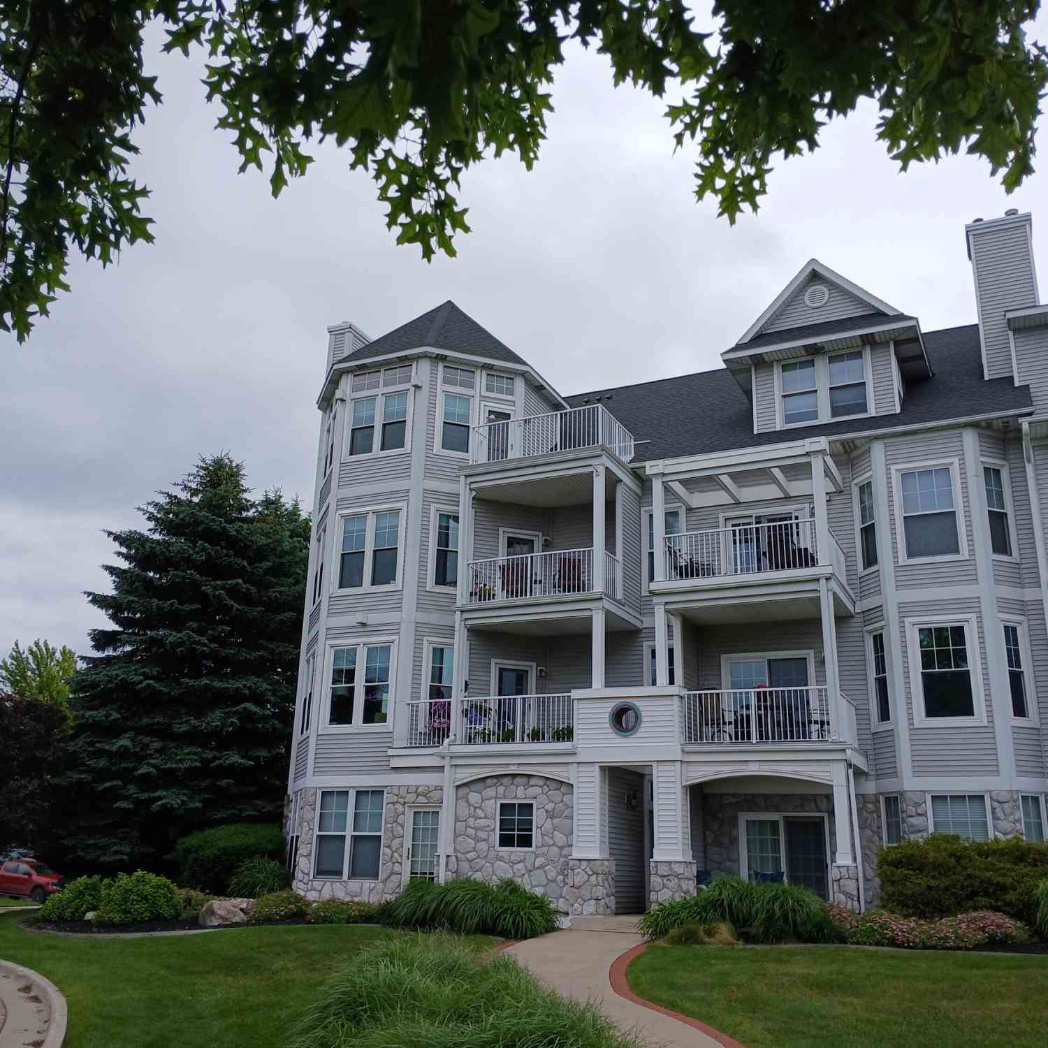 Condo For Sale - 300 S Rath Avenue #5<br/> Ludington, MI 49431