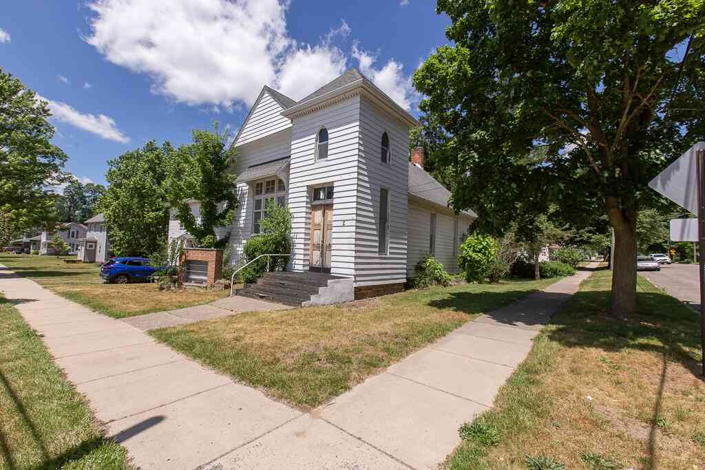 Homes For Sale - 31 Vine Street<br/> Hillsdale, MI 49242