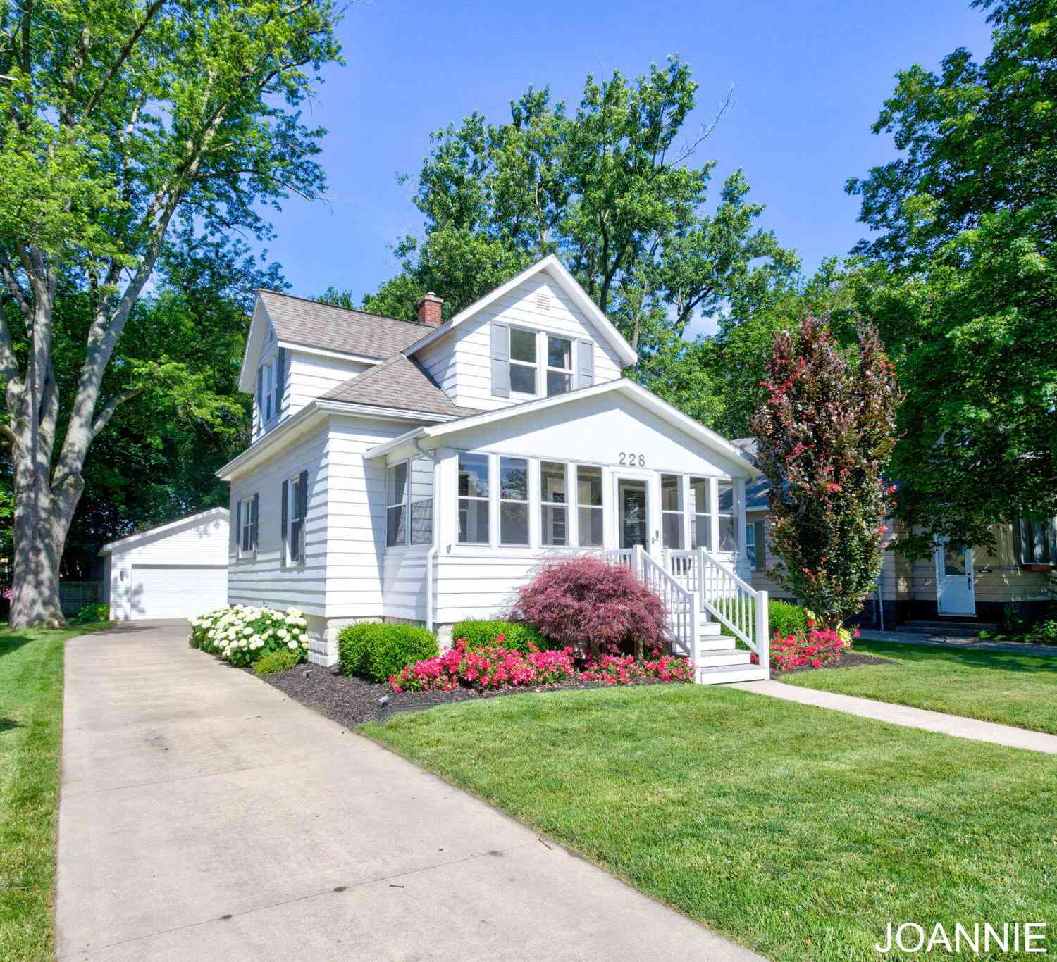 Homes For Sale - 228 N Ottawa Street<br/> Zeeland, MI 49464