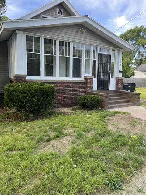 Homes For Sale - 757 Washington Avenue<br/> Muskegon, MI 49441