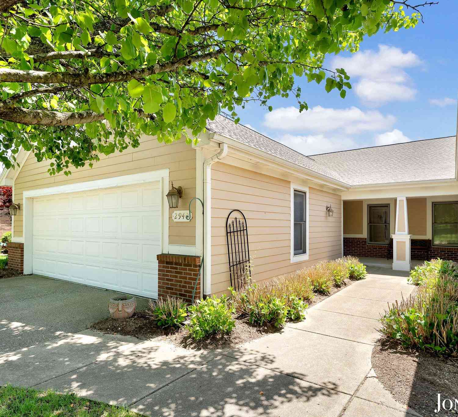 Condo For Sale - 2940 Grand Isle Drive #9<br/> Belmont, MI 49306