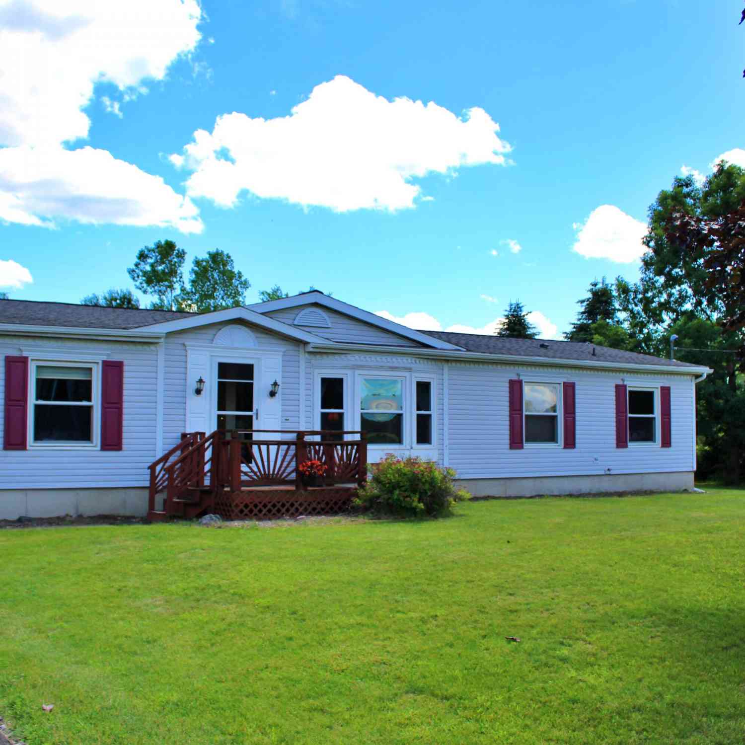Mobile Home For Sale - 6340 16 Mile Road<br/> Cedar Springs, MI 49319
