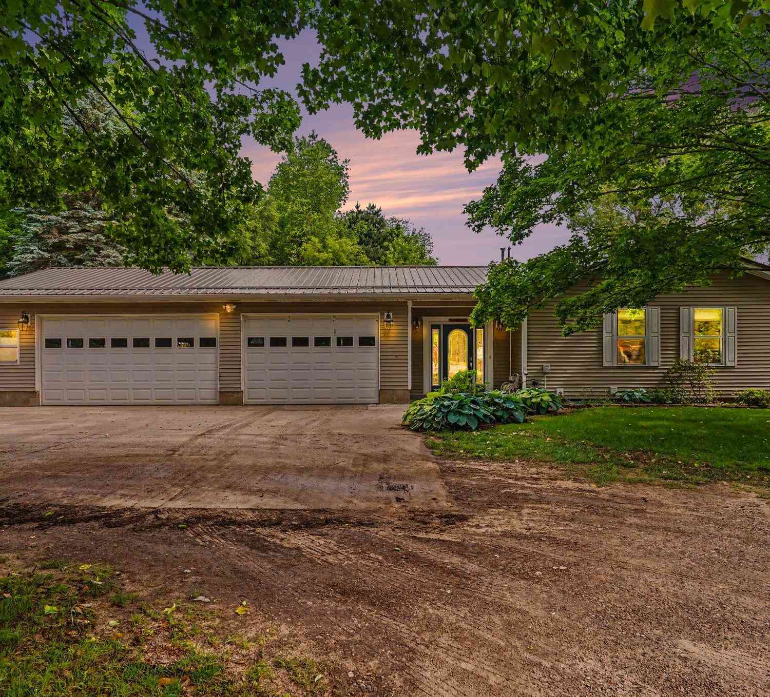 Homes For Sale - 2430 W Woodrow Road<br/> Oceana County, Shelby, MI 49455