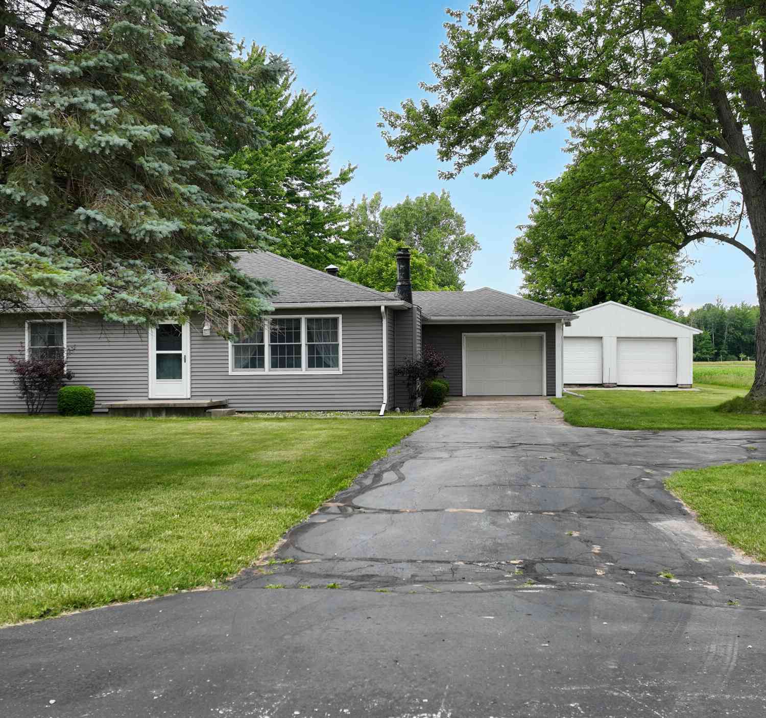 Homes For Sale - 18788 Dice Road<br/> Saginaw County, Merrill, MI 48637