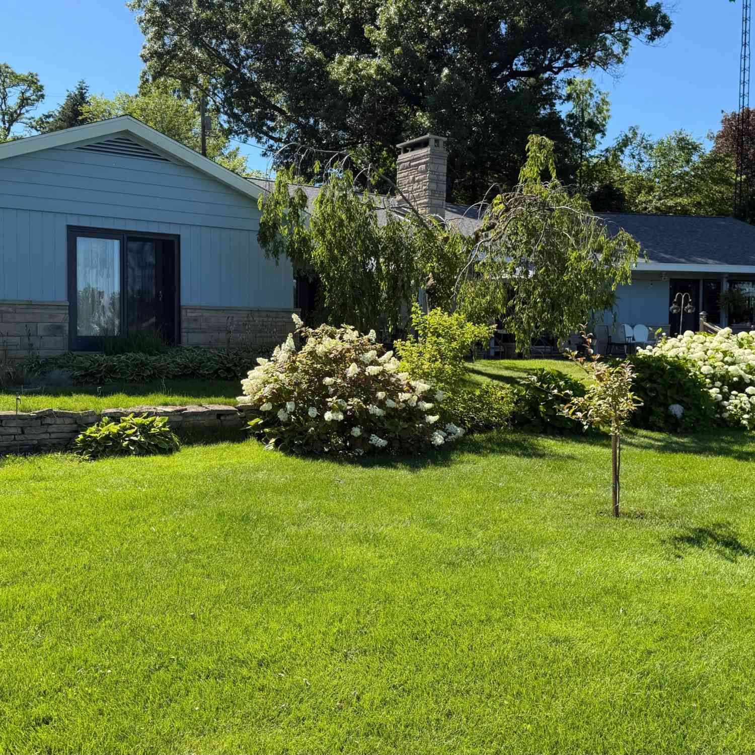 Homes For Sale - 55895 Inn-d-inn Drive<br/> Dowagiac, MI 49047