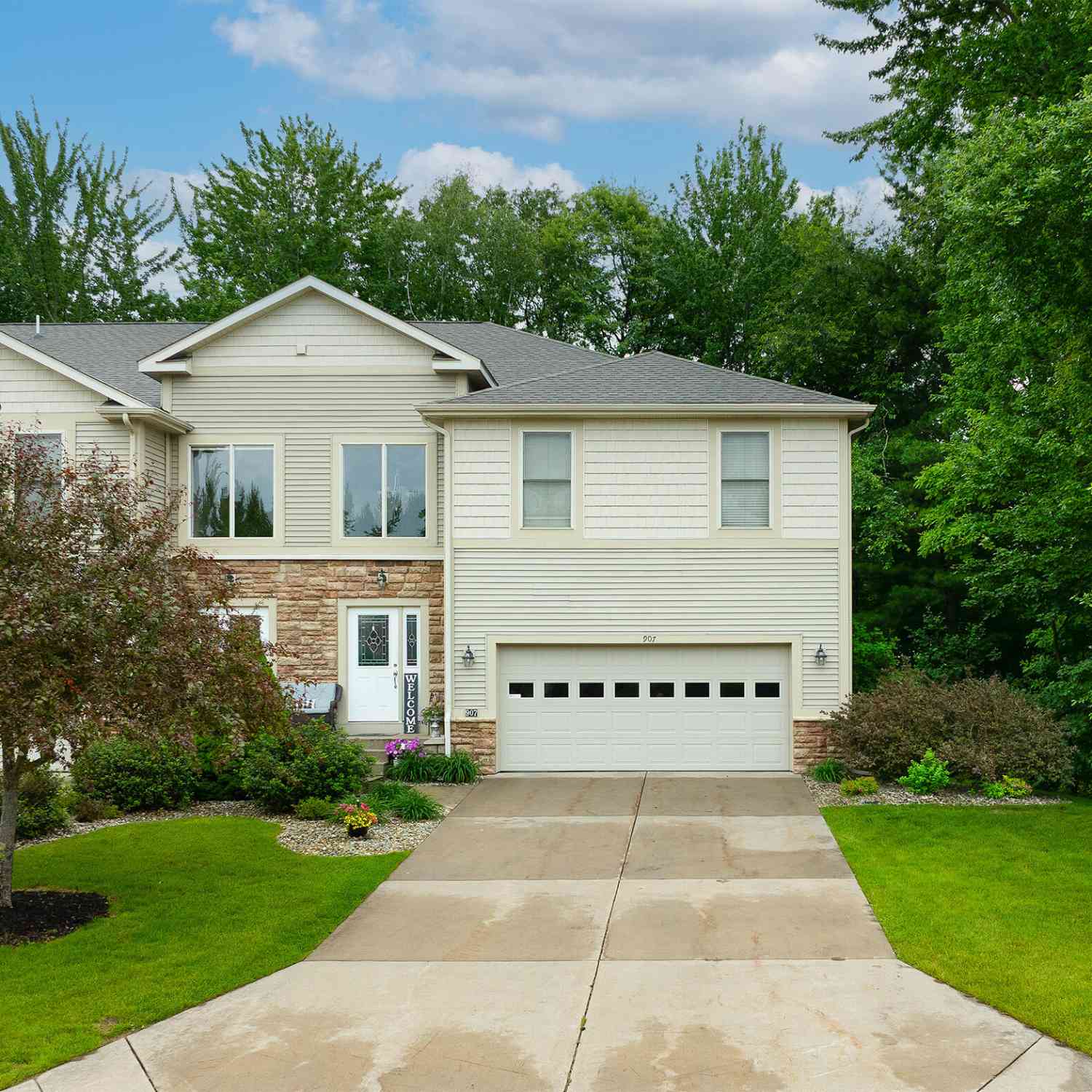 Condo For Sale - 907 N Sandalwood Circle #71<br/> Muskegon, MI 49441