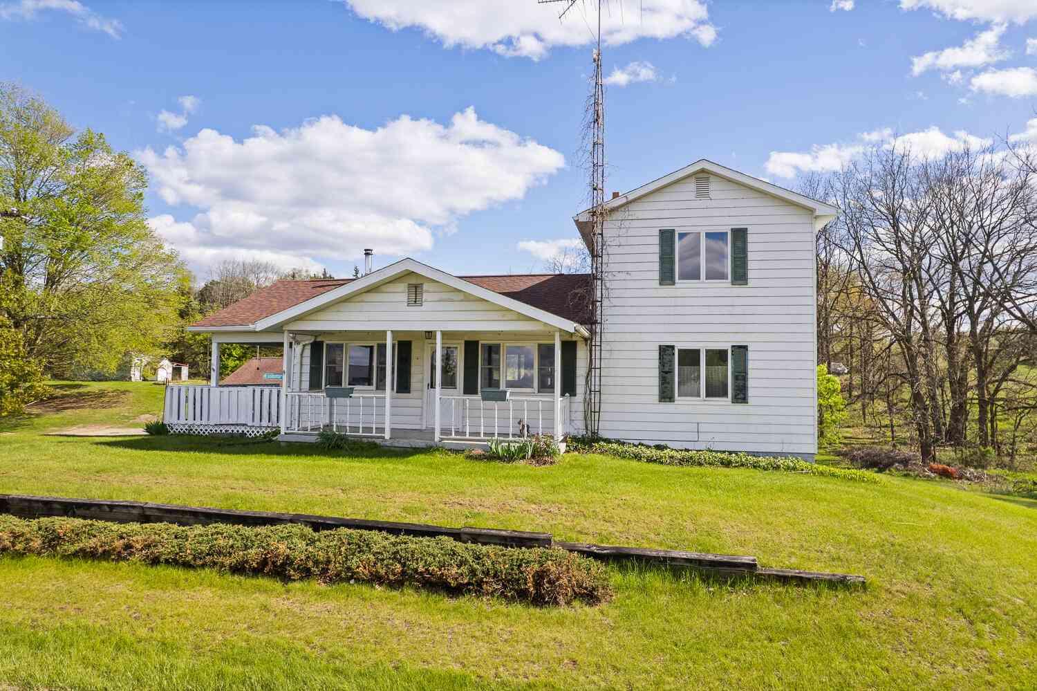 Homes For Sale - 14321 W Austin Road<br/> Jackson County, Manchester, MI 48158