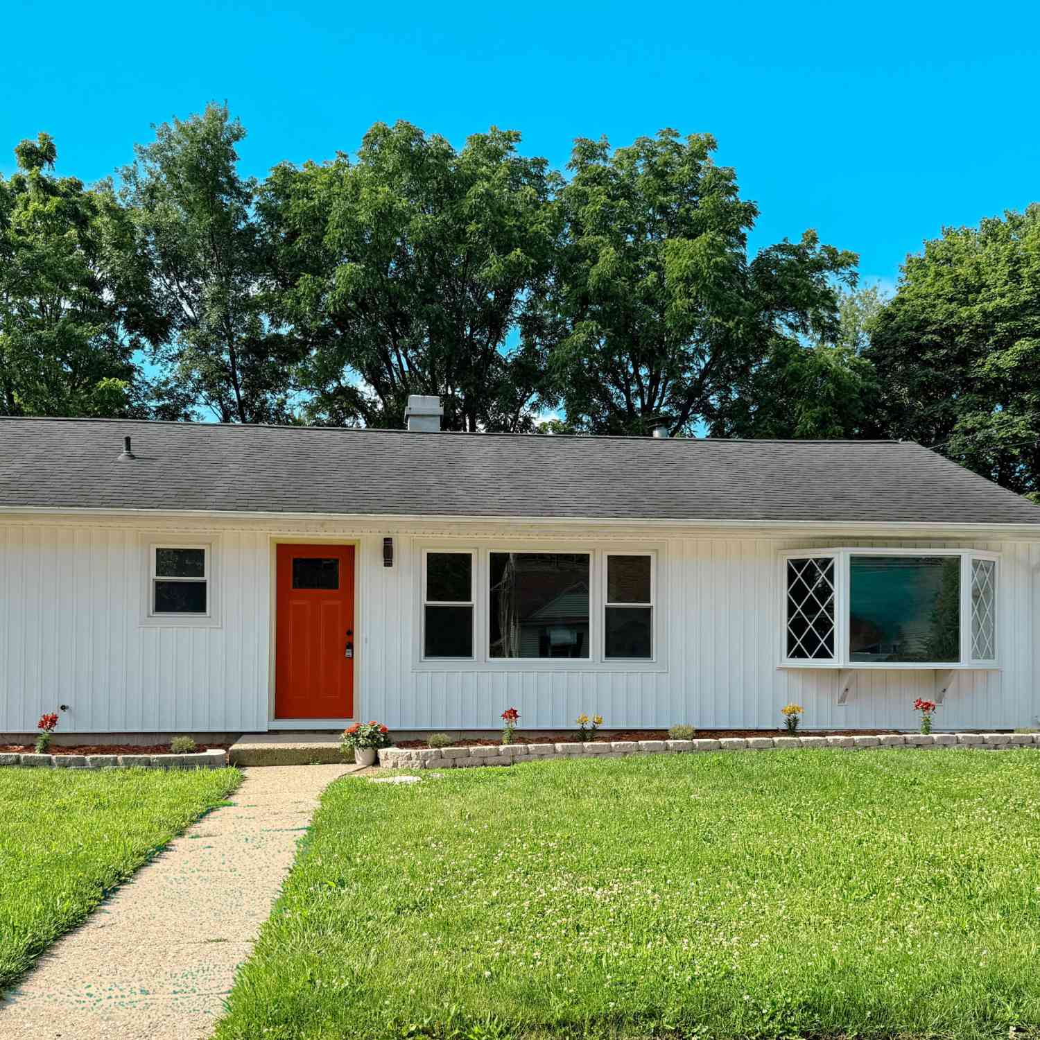Homes For Sale - 2222 Southern Avenue<br/> Kalamazoo, MI 49001