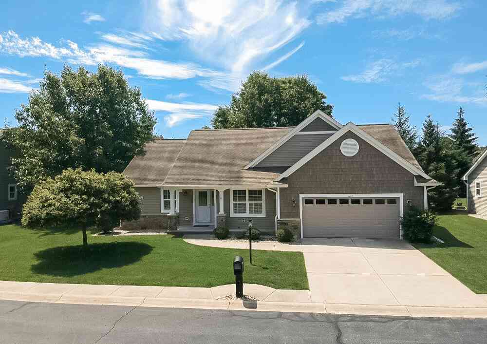 Condo For Sale - 1130 Coral Springs Drive<br/> Portage, MI 49002