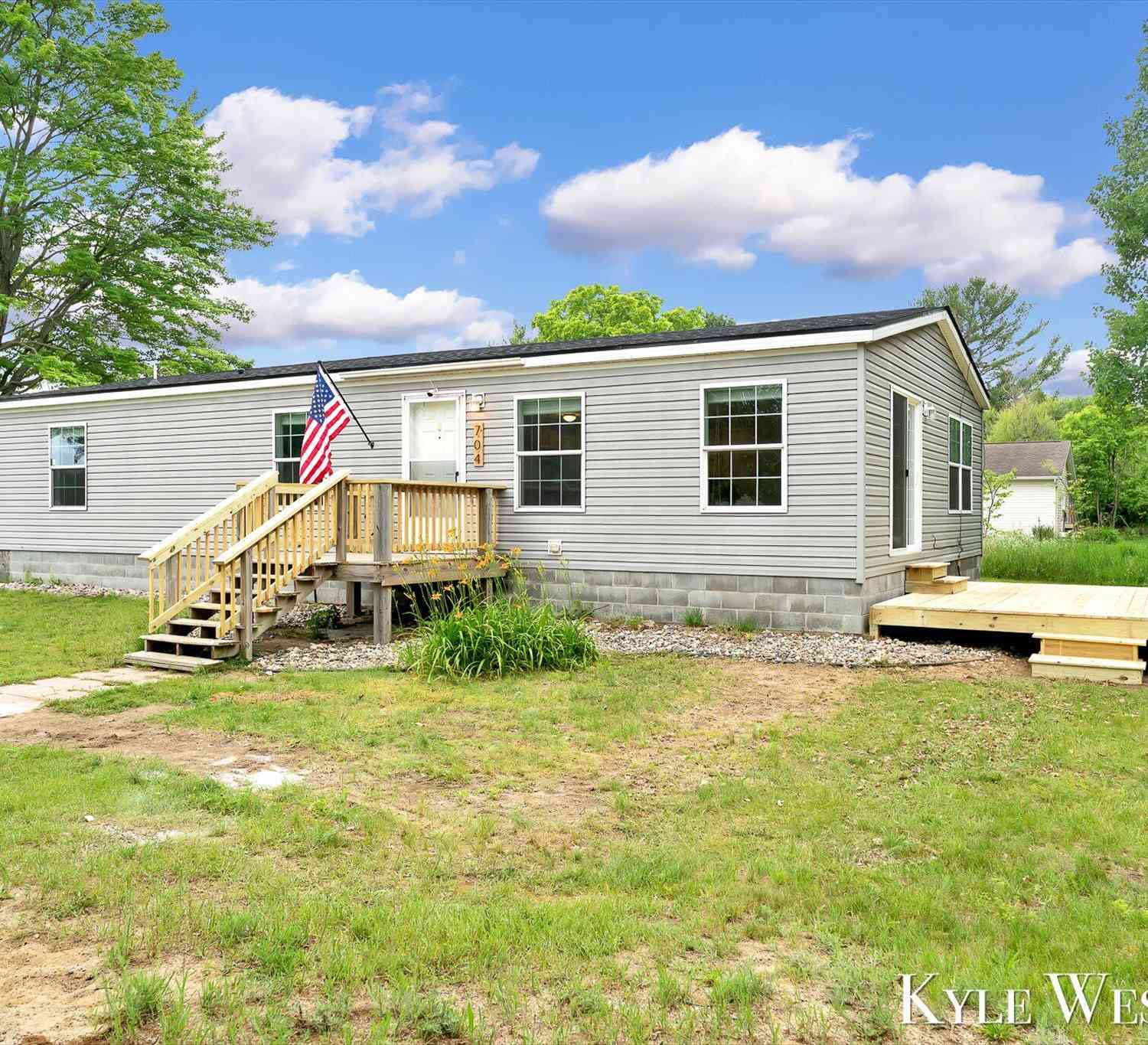 Mobile Home For Sale - 704 Chestnut<br/> Howard City, MI 49329
