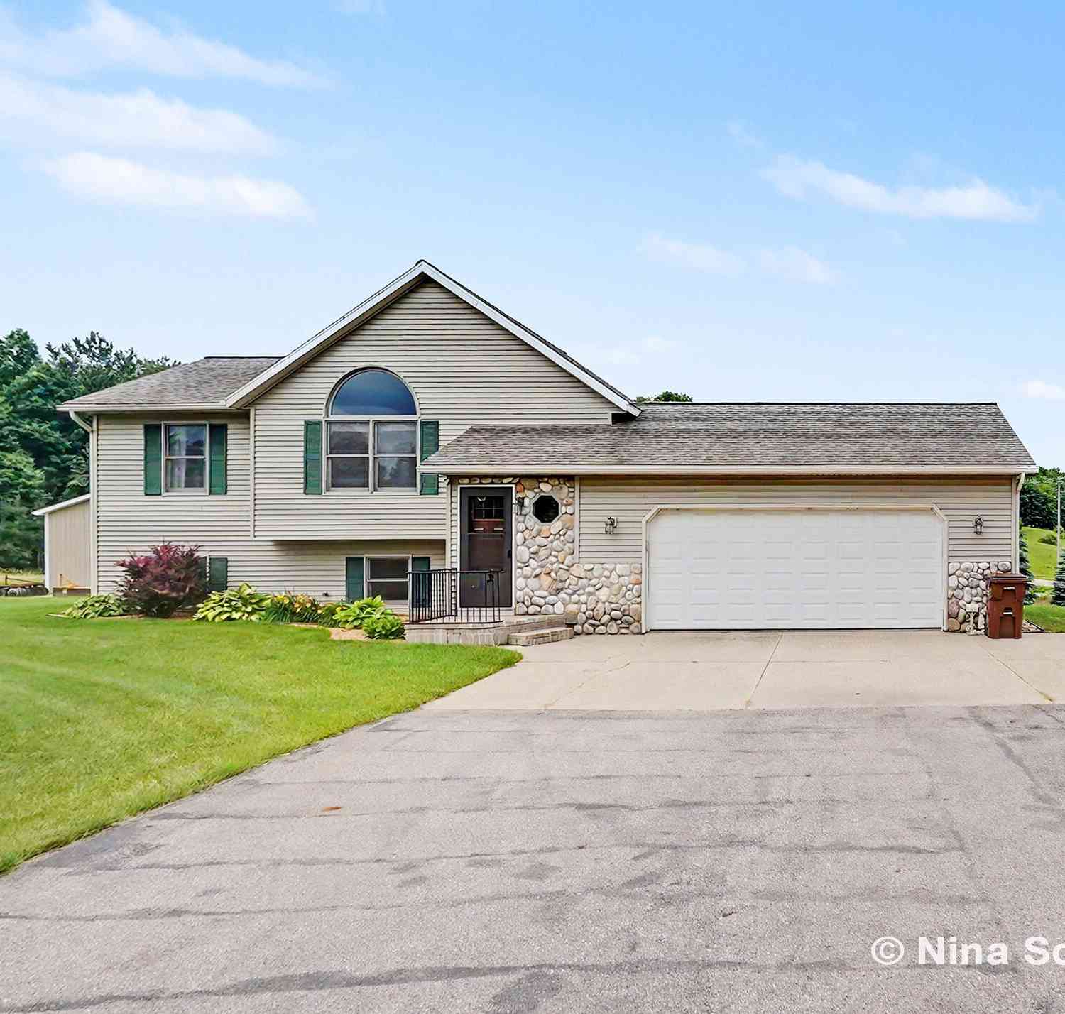 Homes For Sale - 6424 E 136th<br/> Newaygo County, Sand Lake, MI 49343