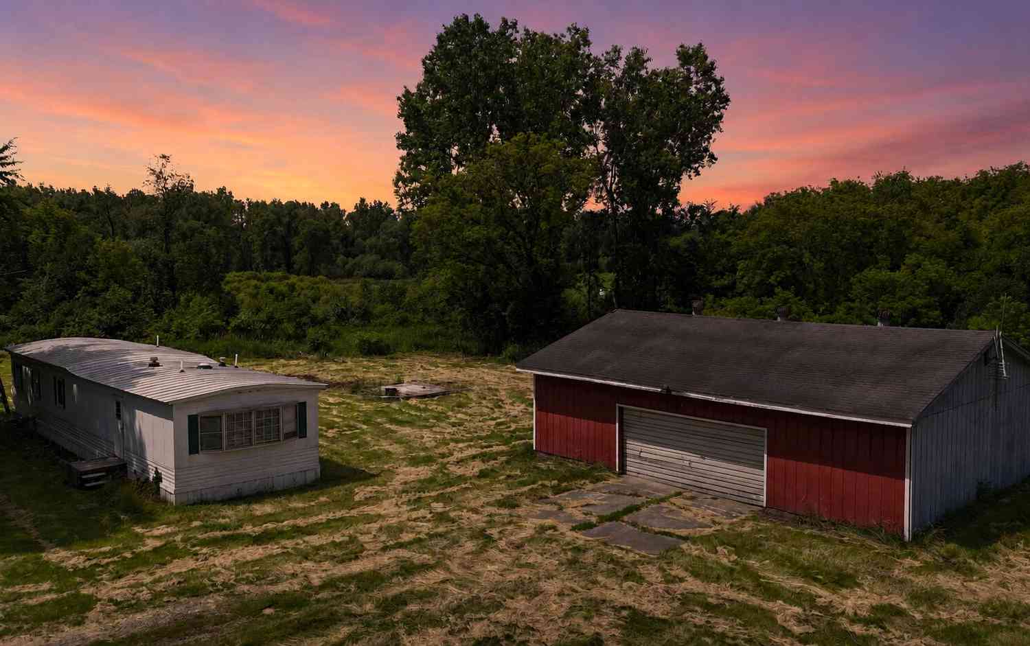 Mobile Home For Sale - 9500 N Meridian Road<br/> Jackson County, Pleasant Lake, MI 49272