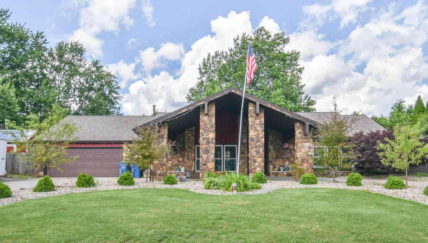 Homes For Sale - 17 Linda Lane<br/> Branch County, Coldwater, MI 49036