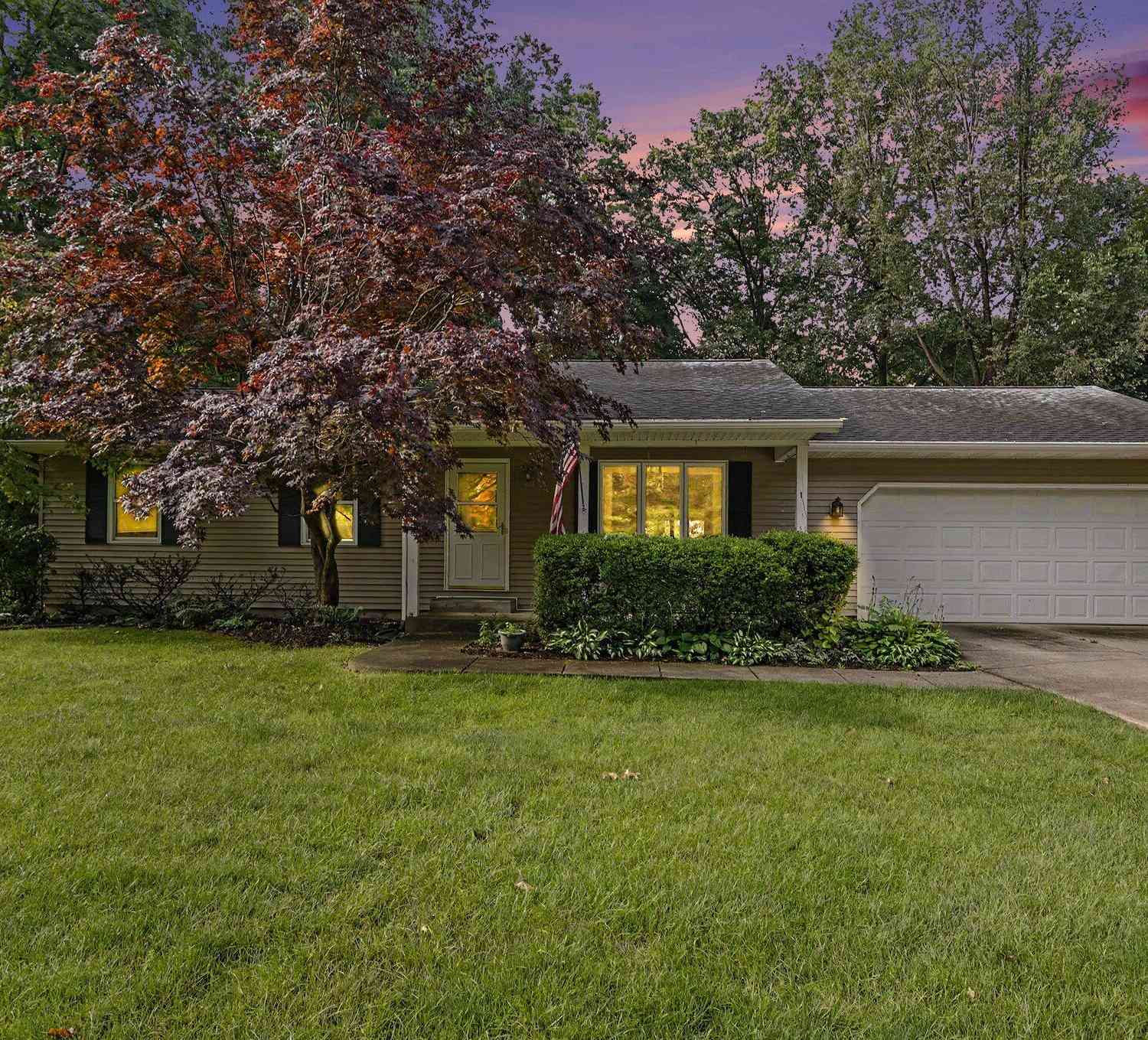 Homes For Sale - 3720 Chamberlain Road<br/> Buchanan, MI 49107