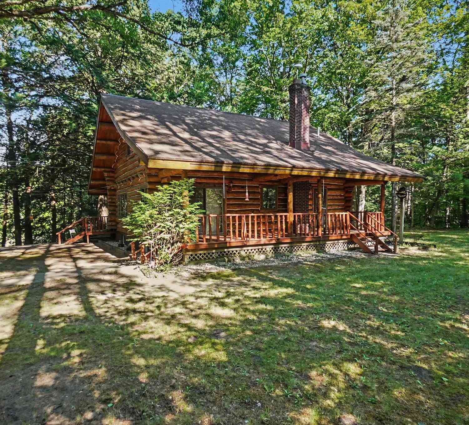 Homes For Sale - 1091 N River Trail<br/> Newaygo County, White Cloud, MI 49349