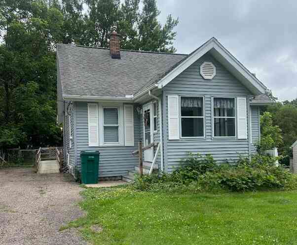 Homes For Sale - 3527 Kent Avenue<br/> Kalamazoo, MI 49008
