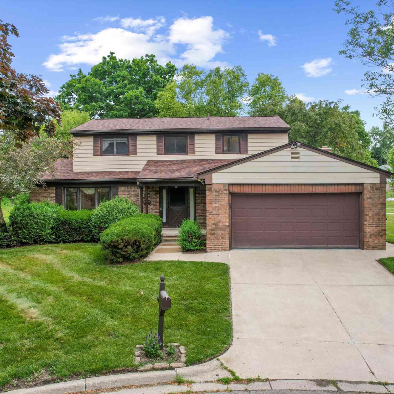 Homes For Sale - 2457 Traver Boulevard<br/> Ann Arbor, MI 48105