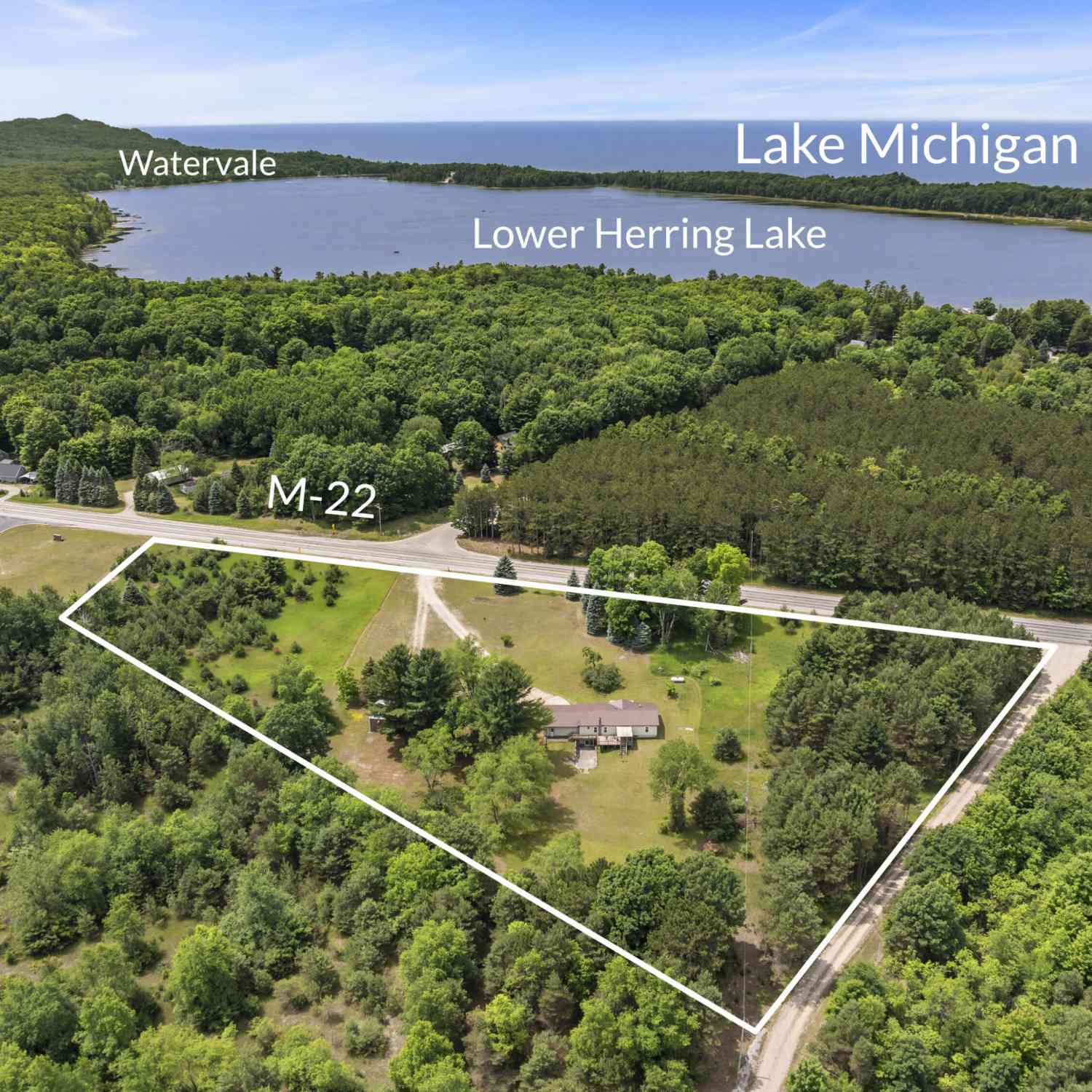 Mobile Home For Sale - 4247 S Scenic Highway<br/> Benzie County, Frankfort, MI 49635