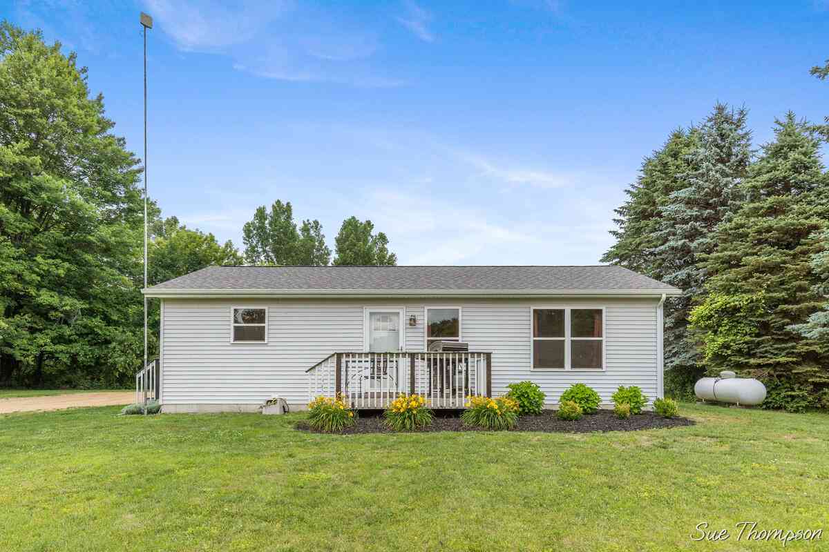 Homes For Sale - 2972 W Kroman Road<br/> Sheridan, MI 48884