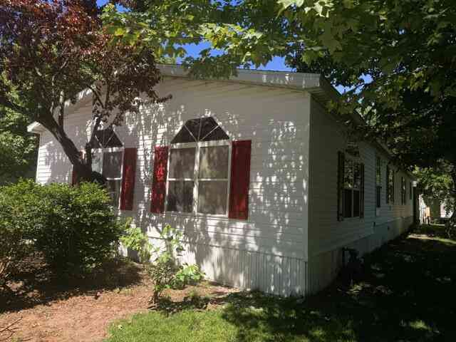 Mobile Home For Sale - 3611 Butternut Drive #177<br/> Holland, MI 49424