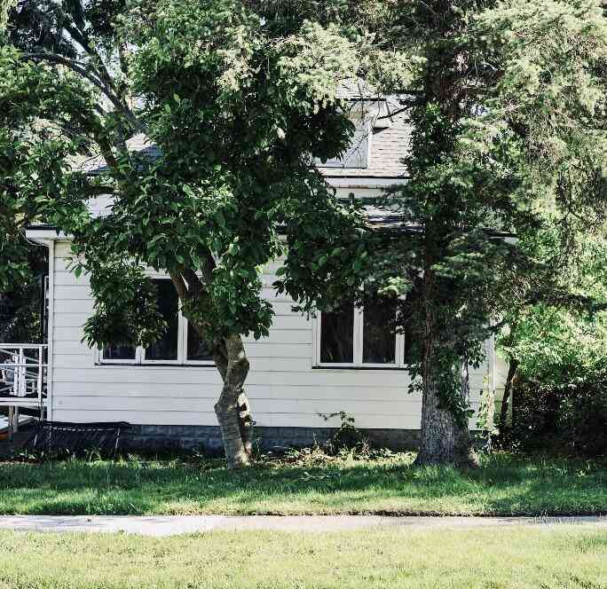 Homes For Sale - 1079 W Southern Avenue<br/> Muskegon County, Muskegon, MI 49441