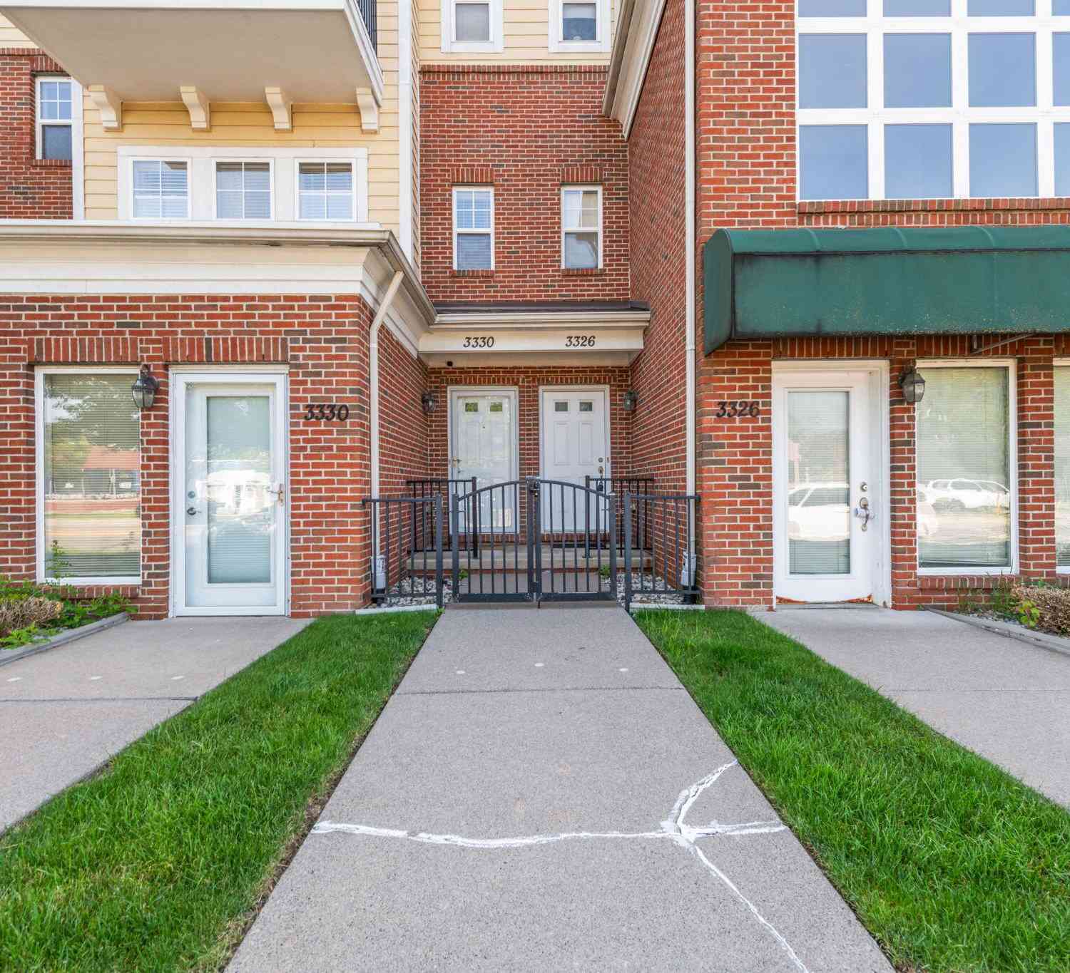 Condo For Rent - 3326 Hilton Road<br/> Ferndale, MI 48220