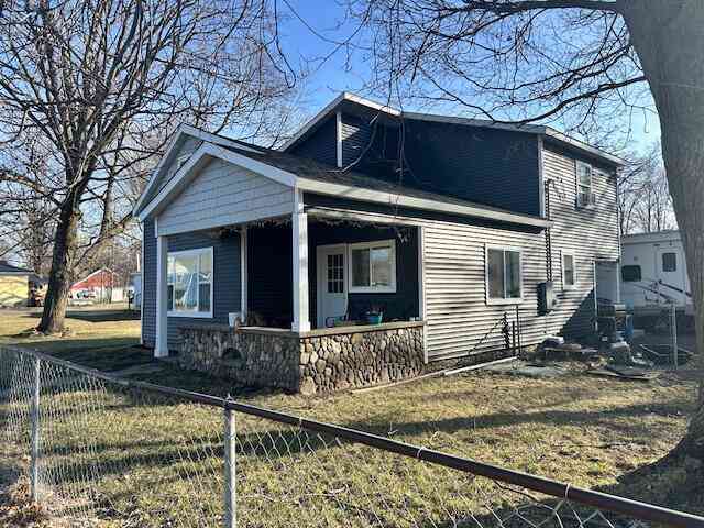 Homes For Sale - 429 S Capital Avenue<br/> Calhoun County, Athens, MI 49011