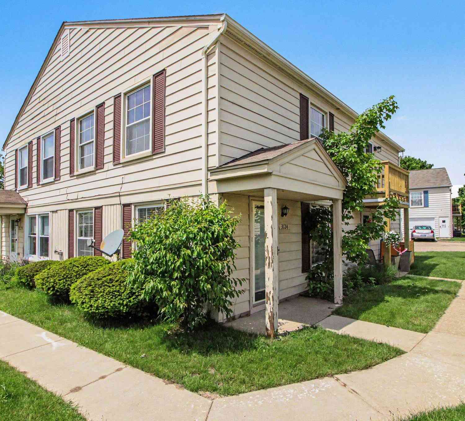 Condo For Sale - 3124 Beechtree Court<br/> Oakland County, Lake Orion, MI 48360