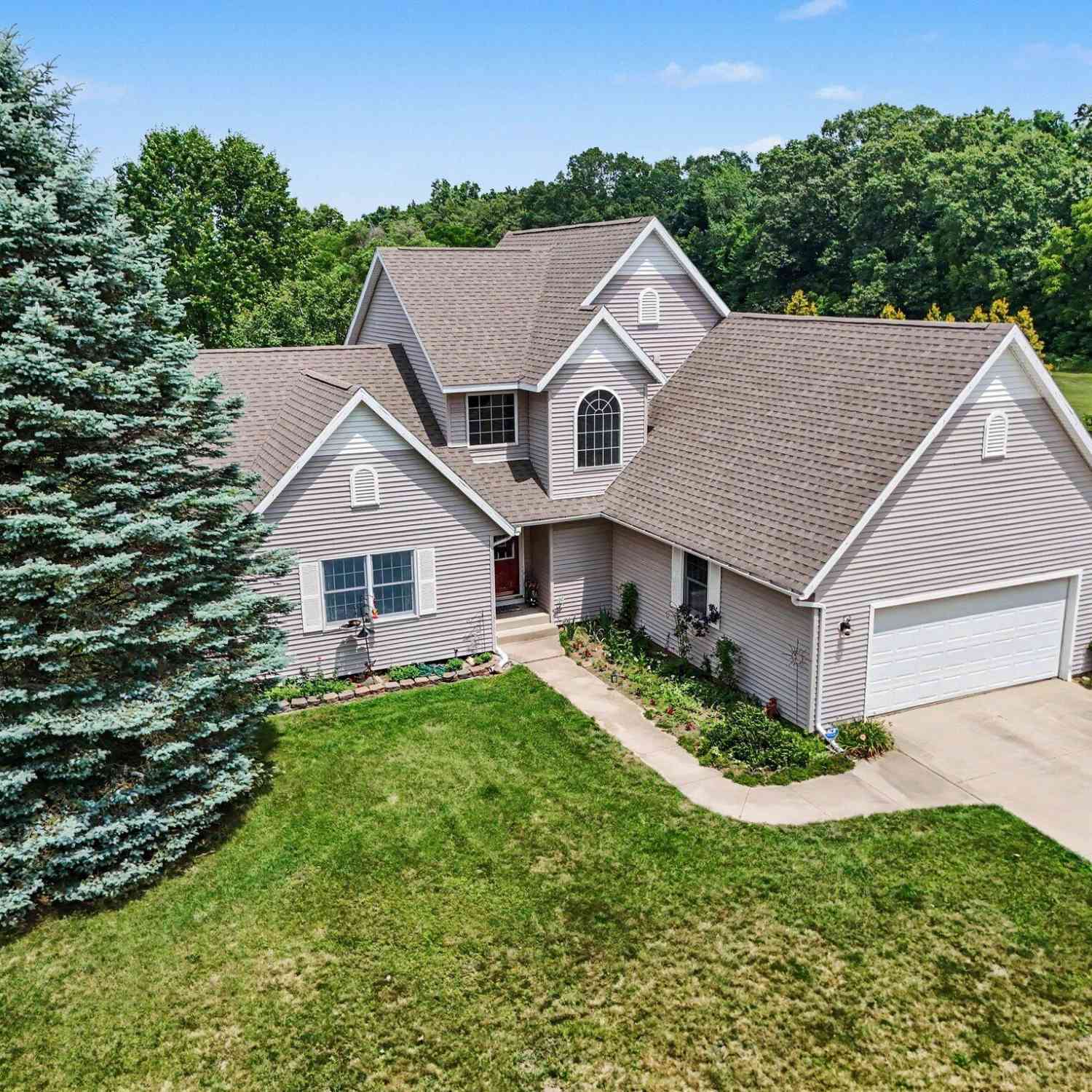 Homes For Sale - 17704 Moorepark Road<br/> Three Rivers, MI 49093