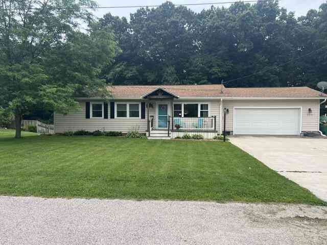 Homes For Sale - 27853 Burmax Park<br/> Dowagiac, MI 49047