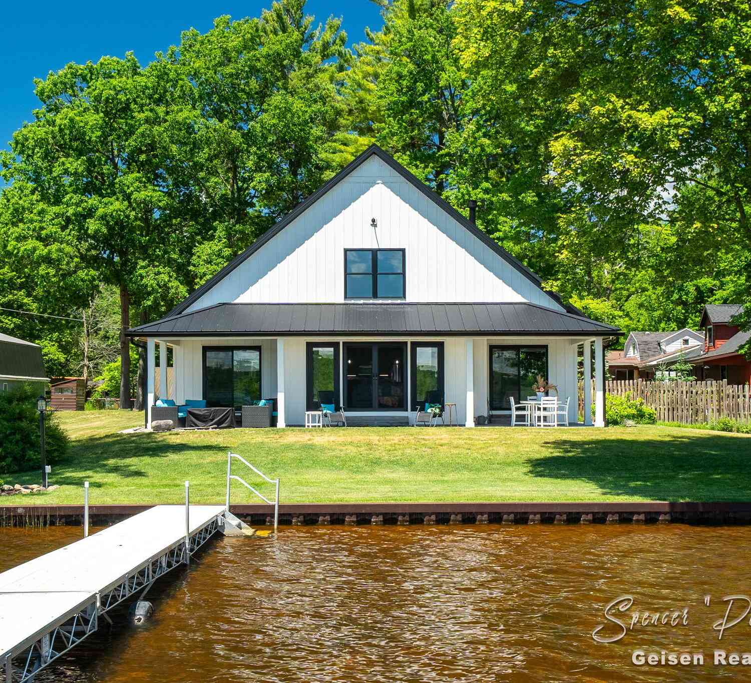 Homes For Sale - 1022 S Woodland Drive<br/> White Cloud, MI 49349