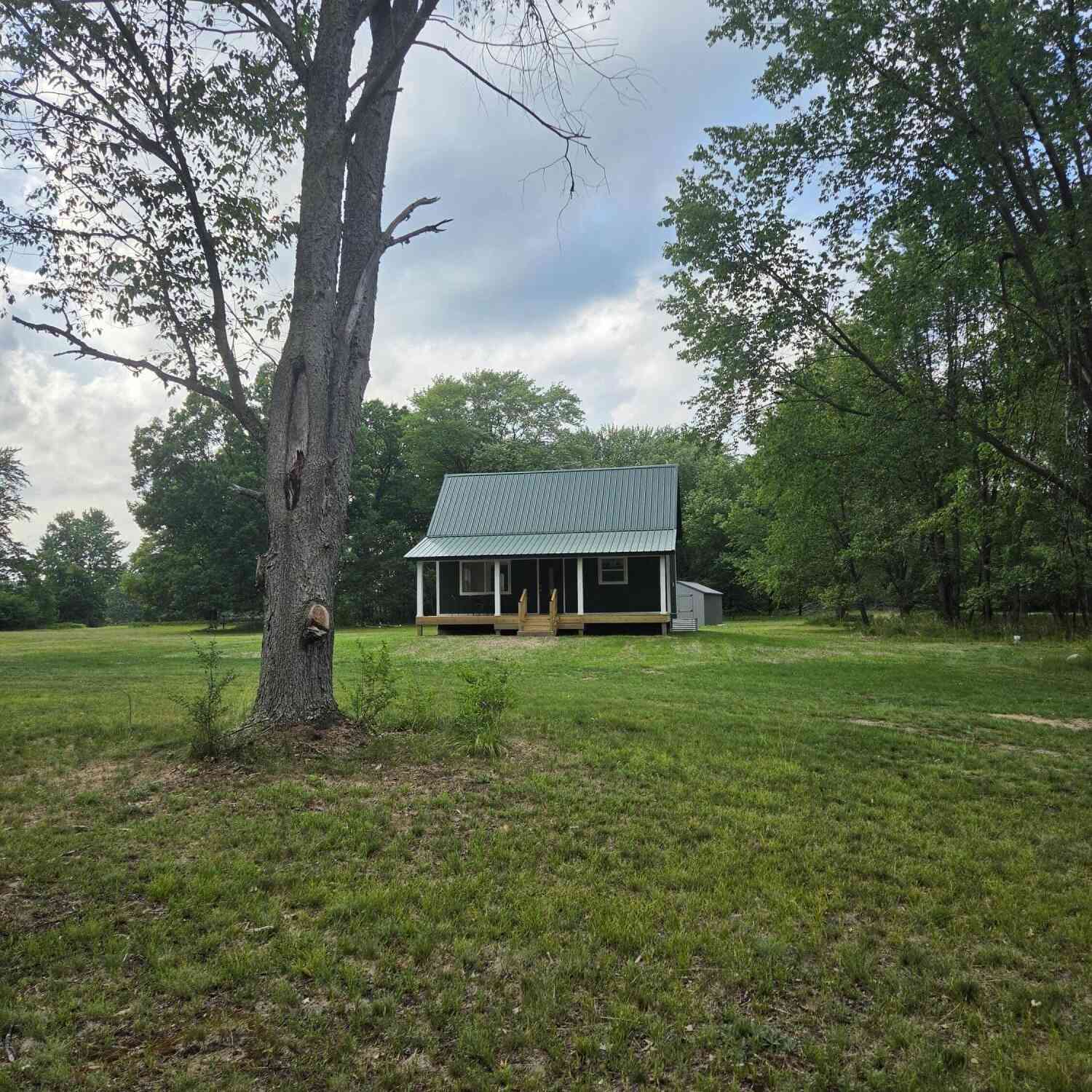 Homes For Sale - 6250 Big Buck Trail<br/> Clare County, Lake, MI 48632
