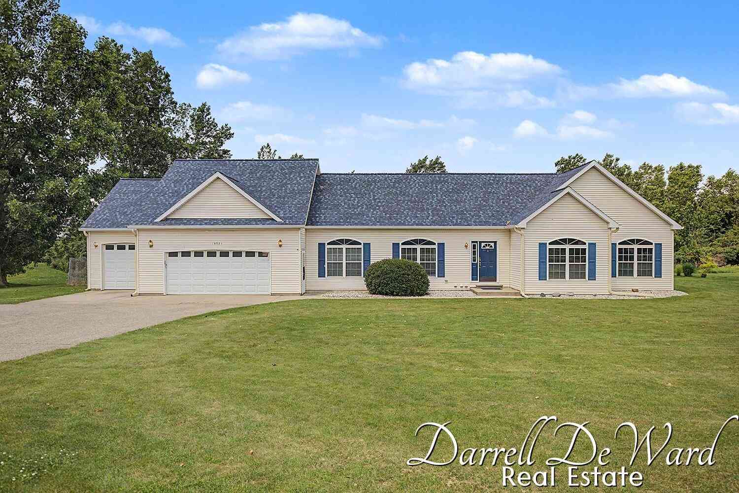 Homes For Sale - 10221 Duncan Lake Avenue<br/> Caledonia, MI 49316