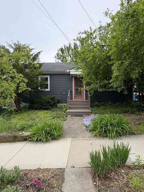 Homes For Rent - 213 W Summit Street<br/> Washtenaw County, Ann Arbor, MI 48103