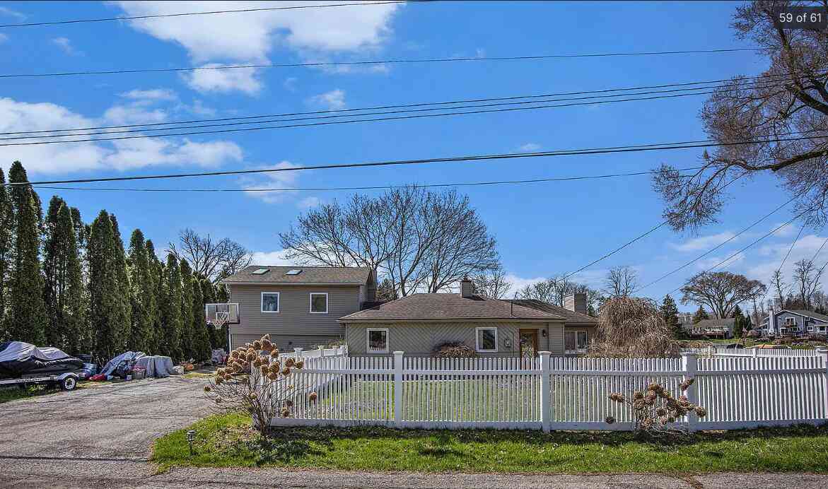 Homes For Rent - 10401 Degrand Street<br/> White Lake, MI 48386