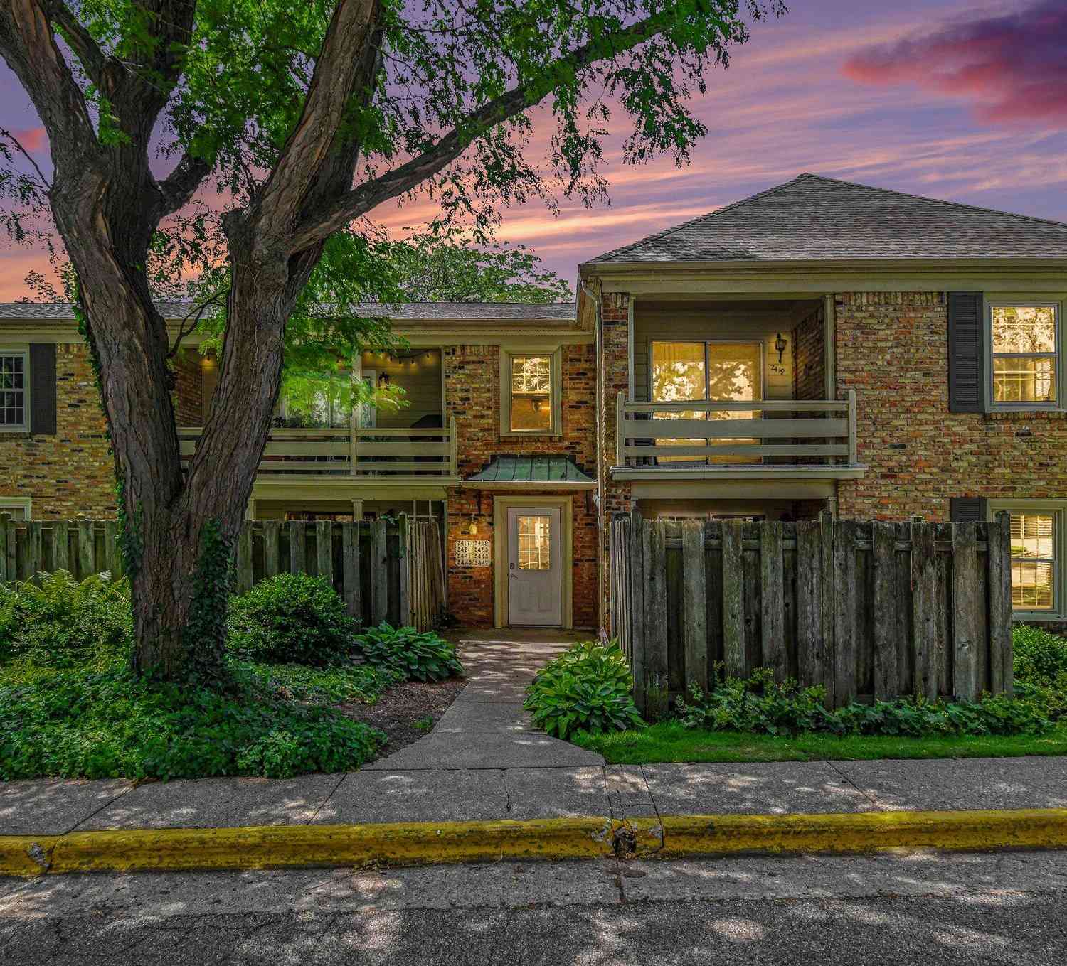 Condo For Sale - 2421 Abbington Drive #30<br/> Grand Rapids, MI 49506