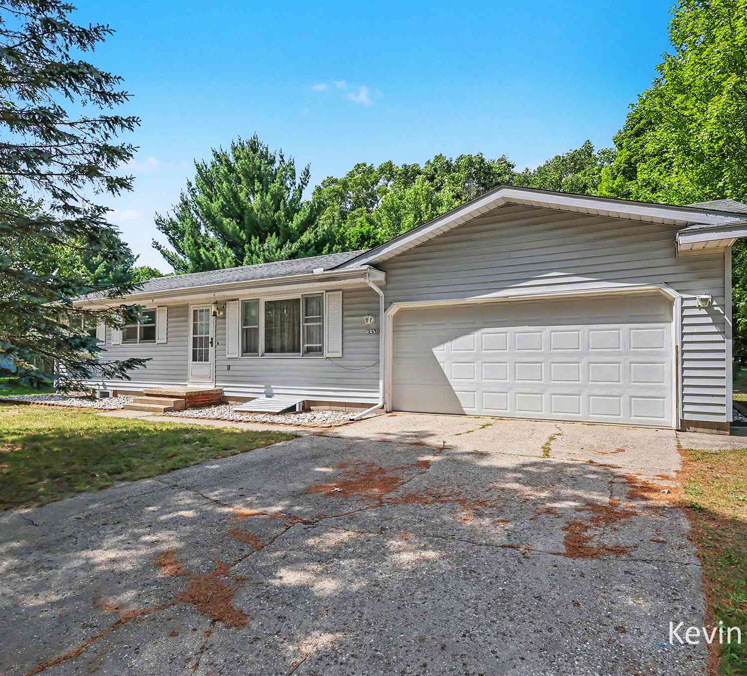 Homes For Sale - 2450 Benston Road<br/> Muskegon County, Whitehall, MI 49461