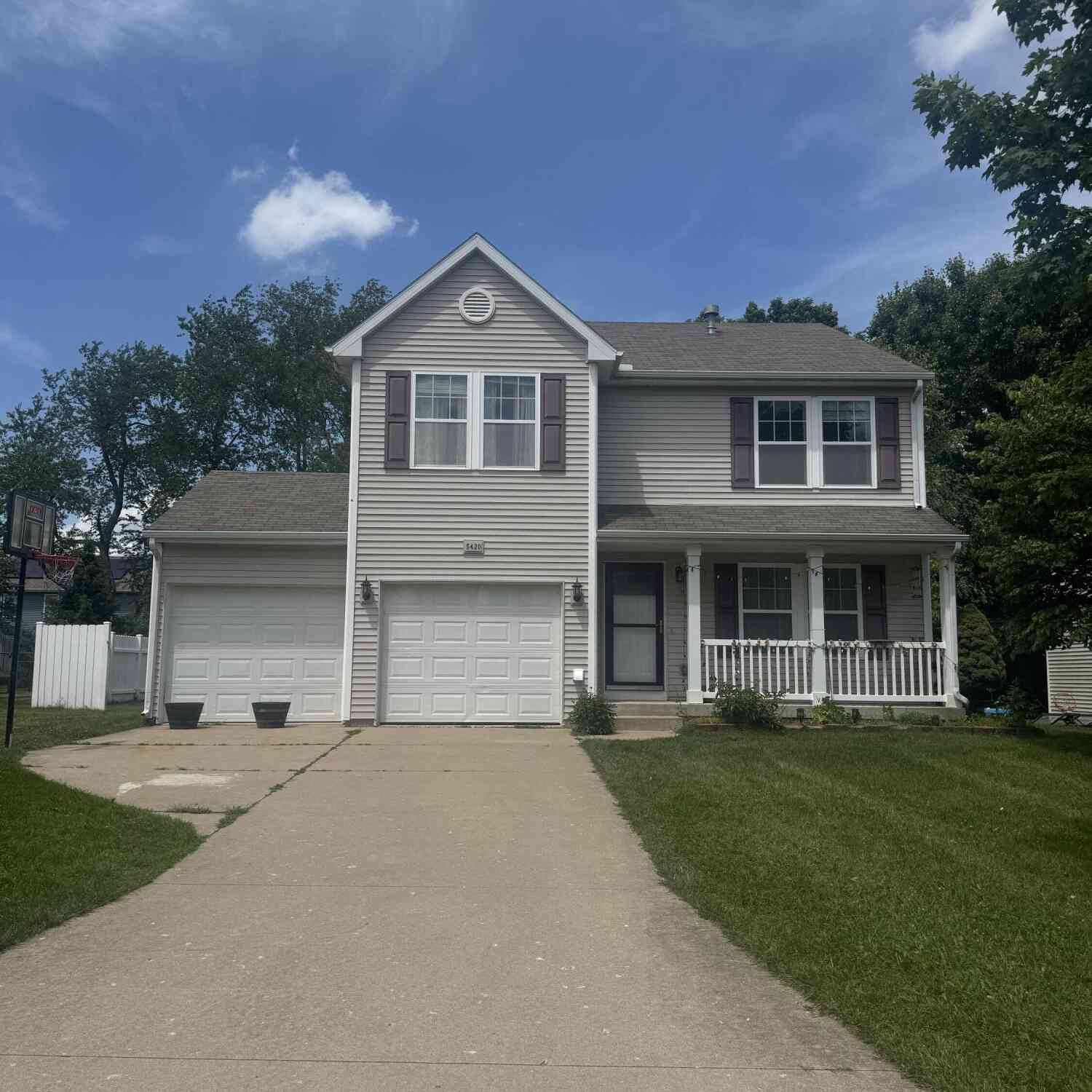 Homes For Sale - 5420 Woodrush Avenue<br/> Kalamazoo, MI 49009