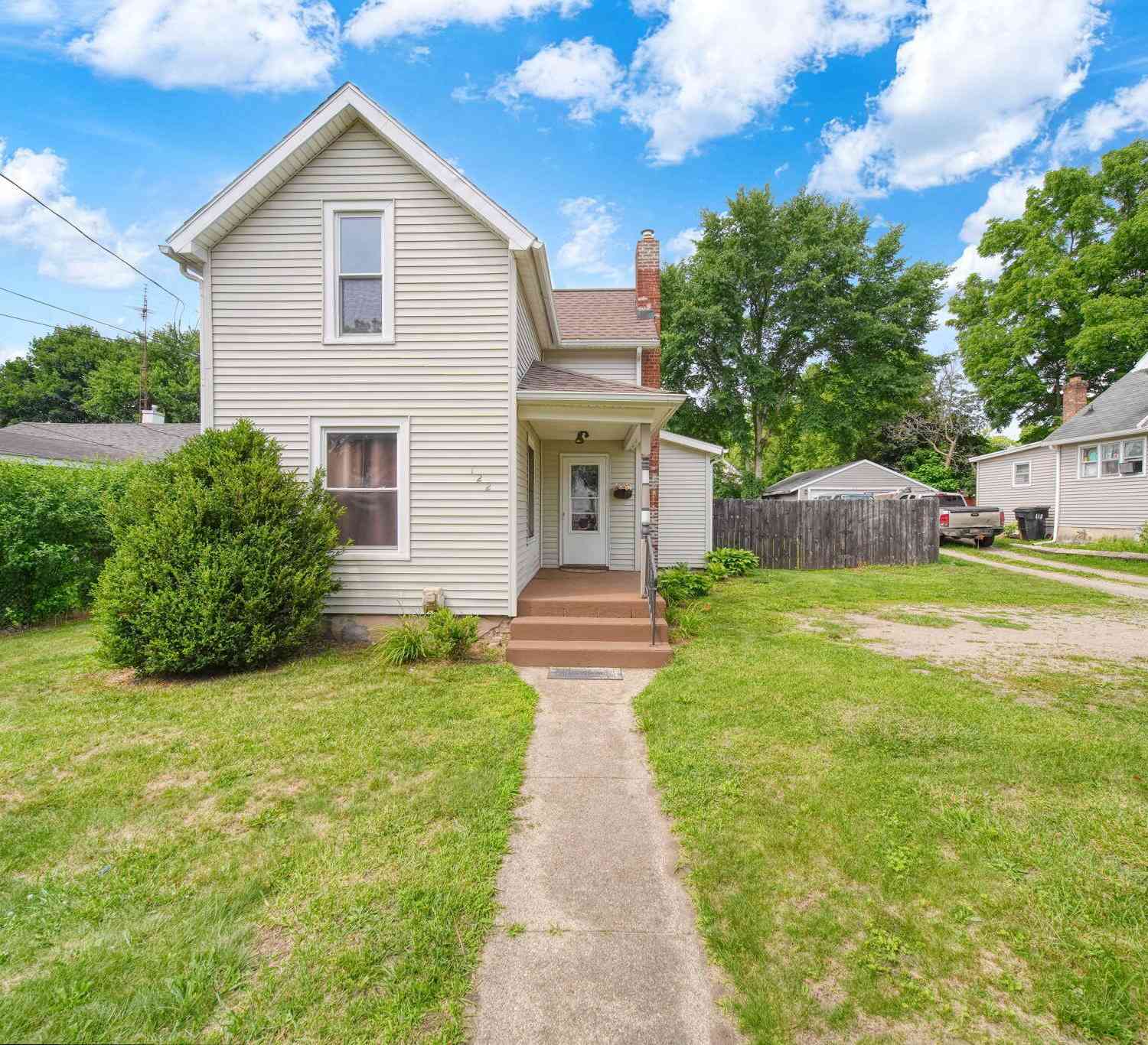Homes For Sale - 122 W Monroe Street<br/> Jackson, MI 49202