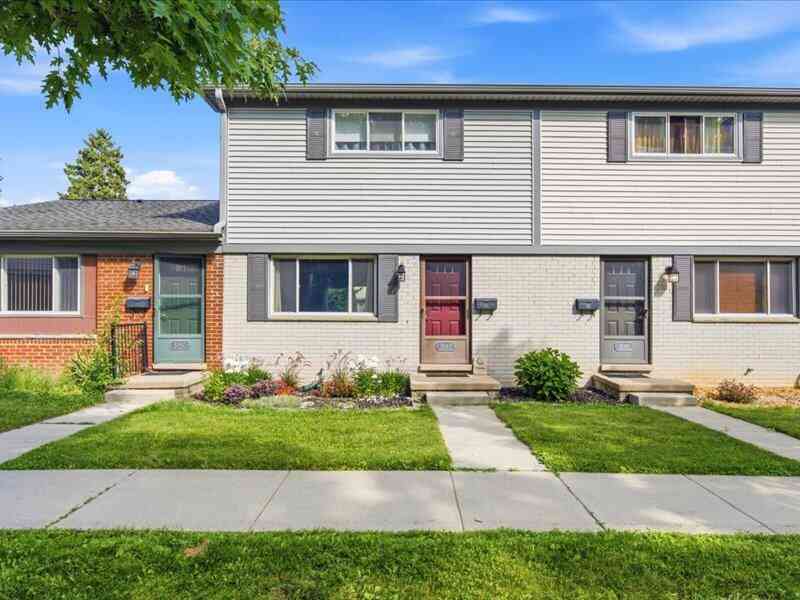 Homes For Sale - 3148 Williamsburg Road<br/> Washtenaw County, Ann Arbor, MI 48108