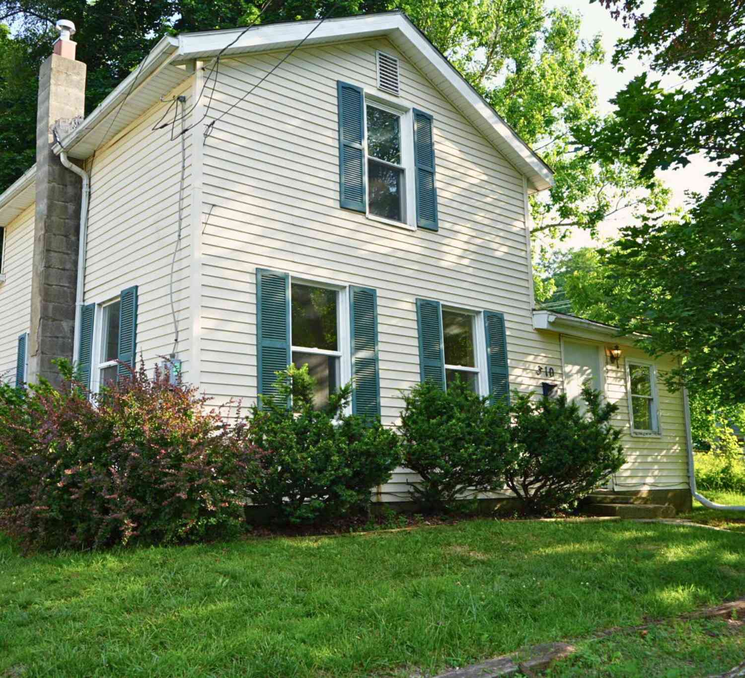 Homes For Sale - 310 Locust Street<br/> Calhoun County, Marshall, MI 49068
