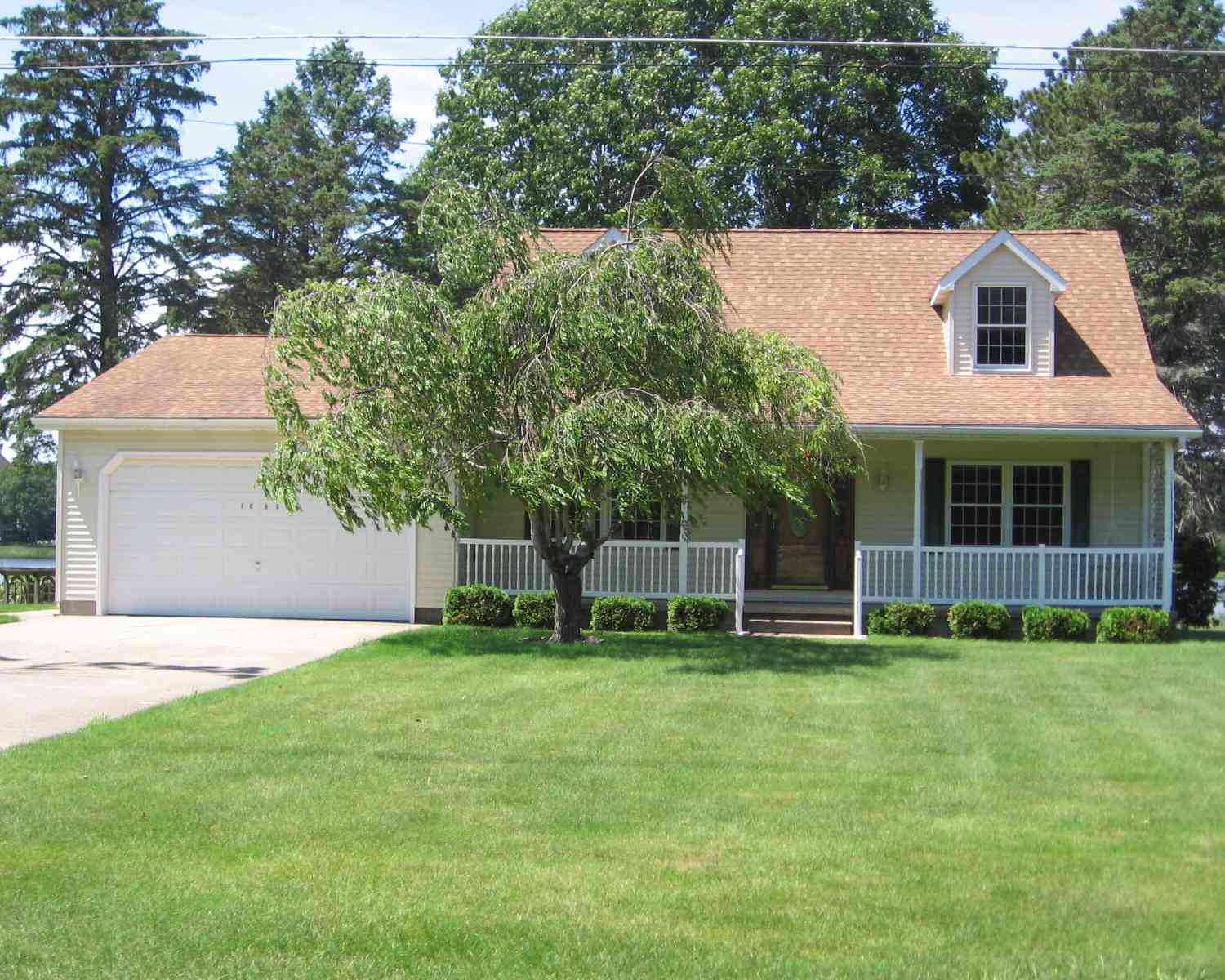 Homes For Sale - 1529 N Betty Avenue<br/> Ludington, MI 49431