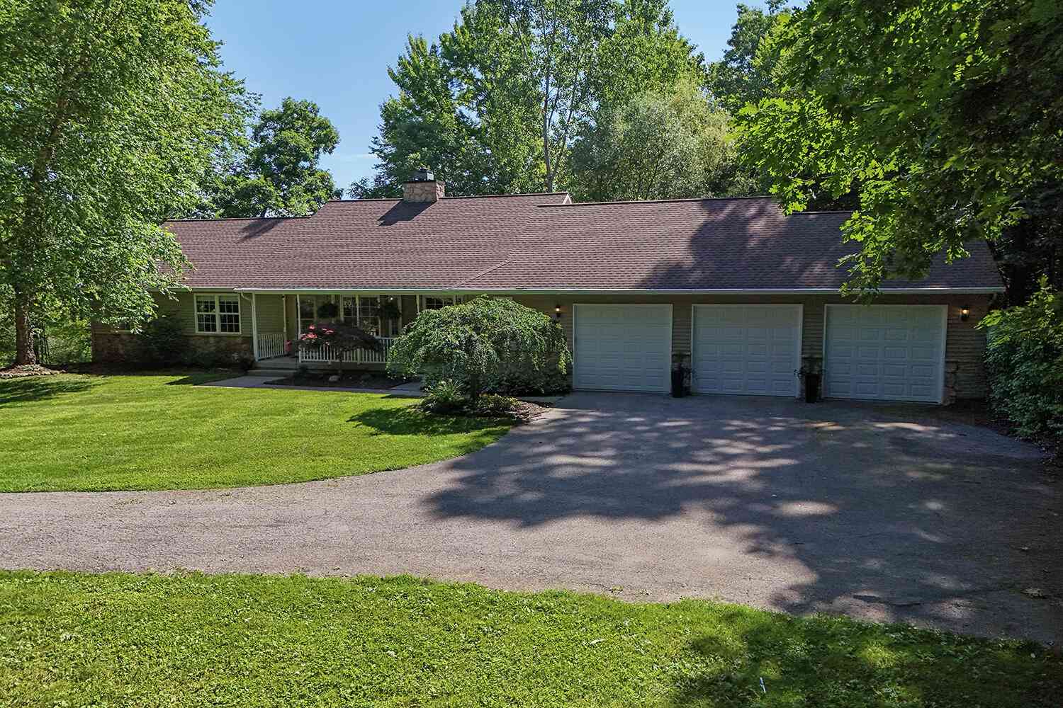 Homes For Sale - 3100 Natures Place Drive<br/> Lowell, MI 49331