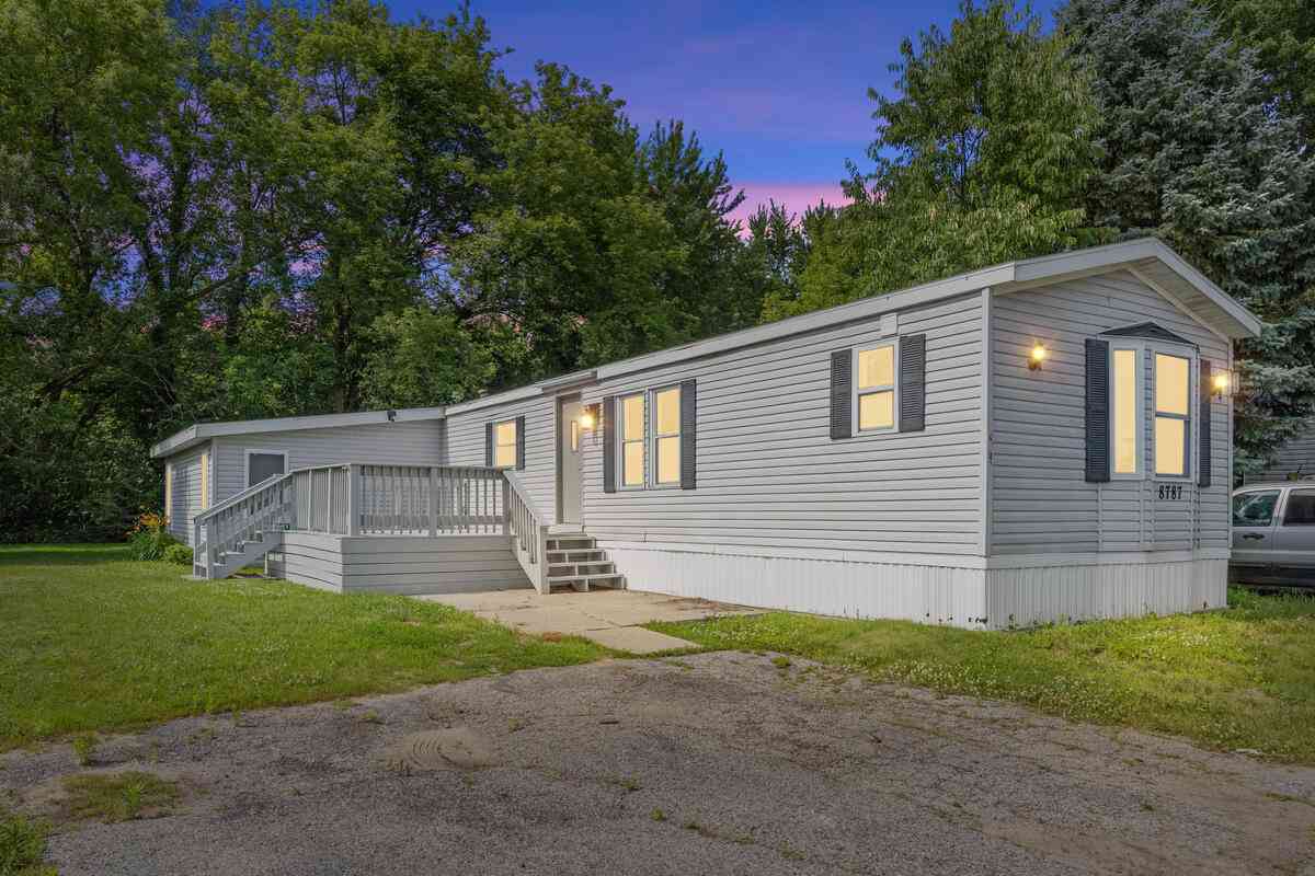 Mobile Home For Sale - 8787 Country View Drive<br/> Sparta, MI 49345