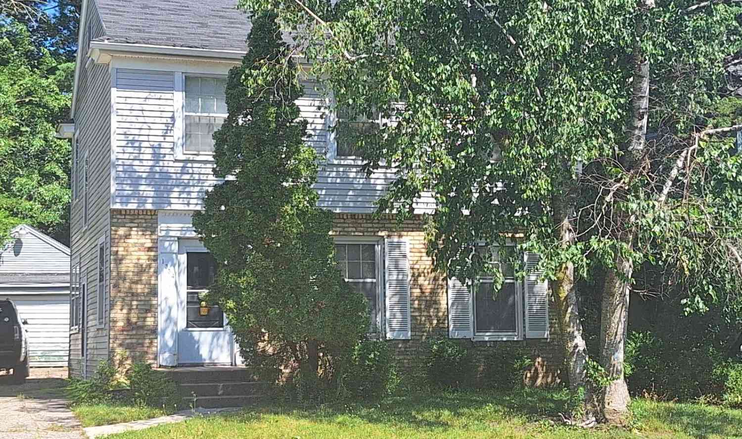 Homes For Sale - 1334 Fuller Avenue<br/> Grand Rapids, MI 49506