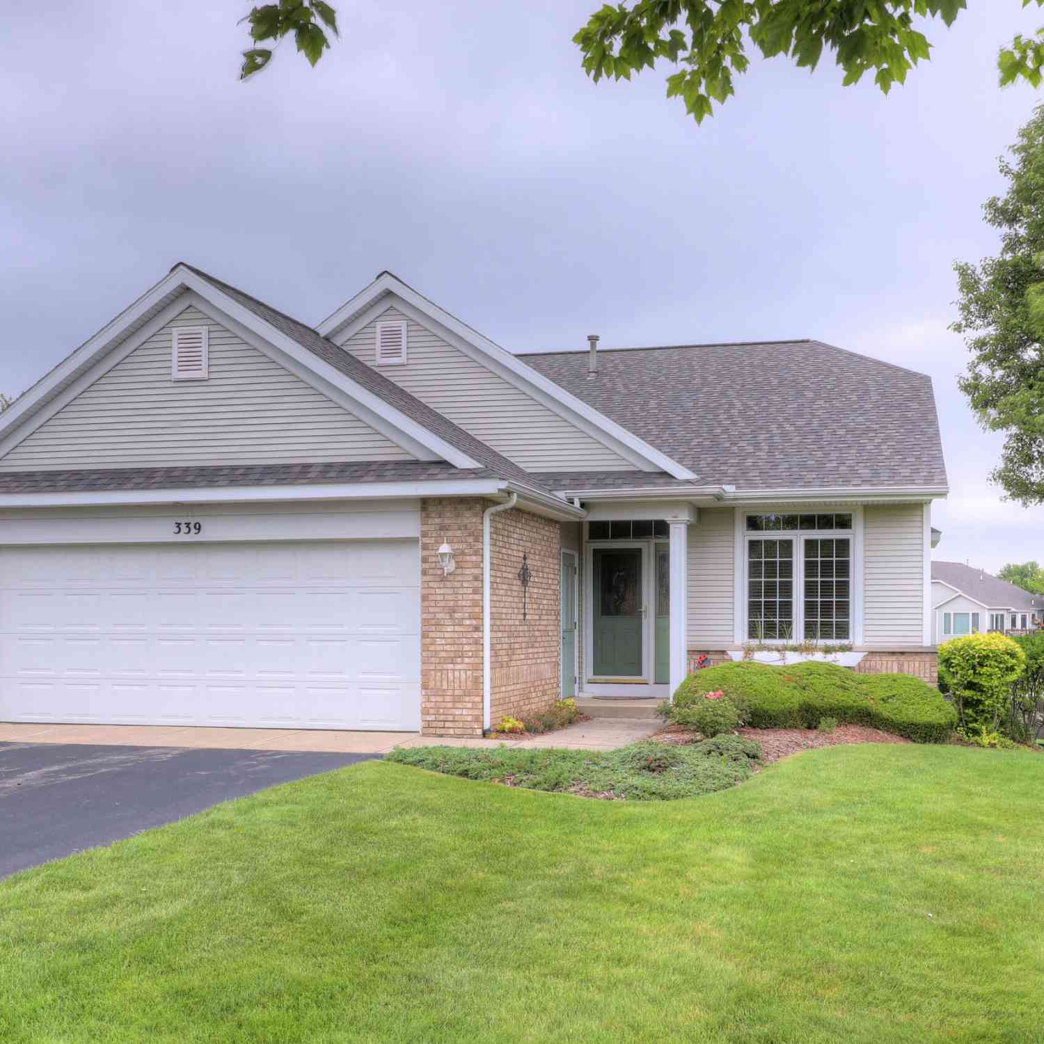 Condo For Sale - 339 Parkside Drive #39<br/> Zeeland, MI 49464