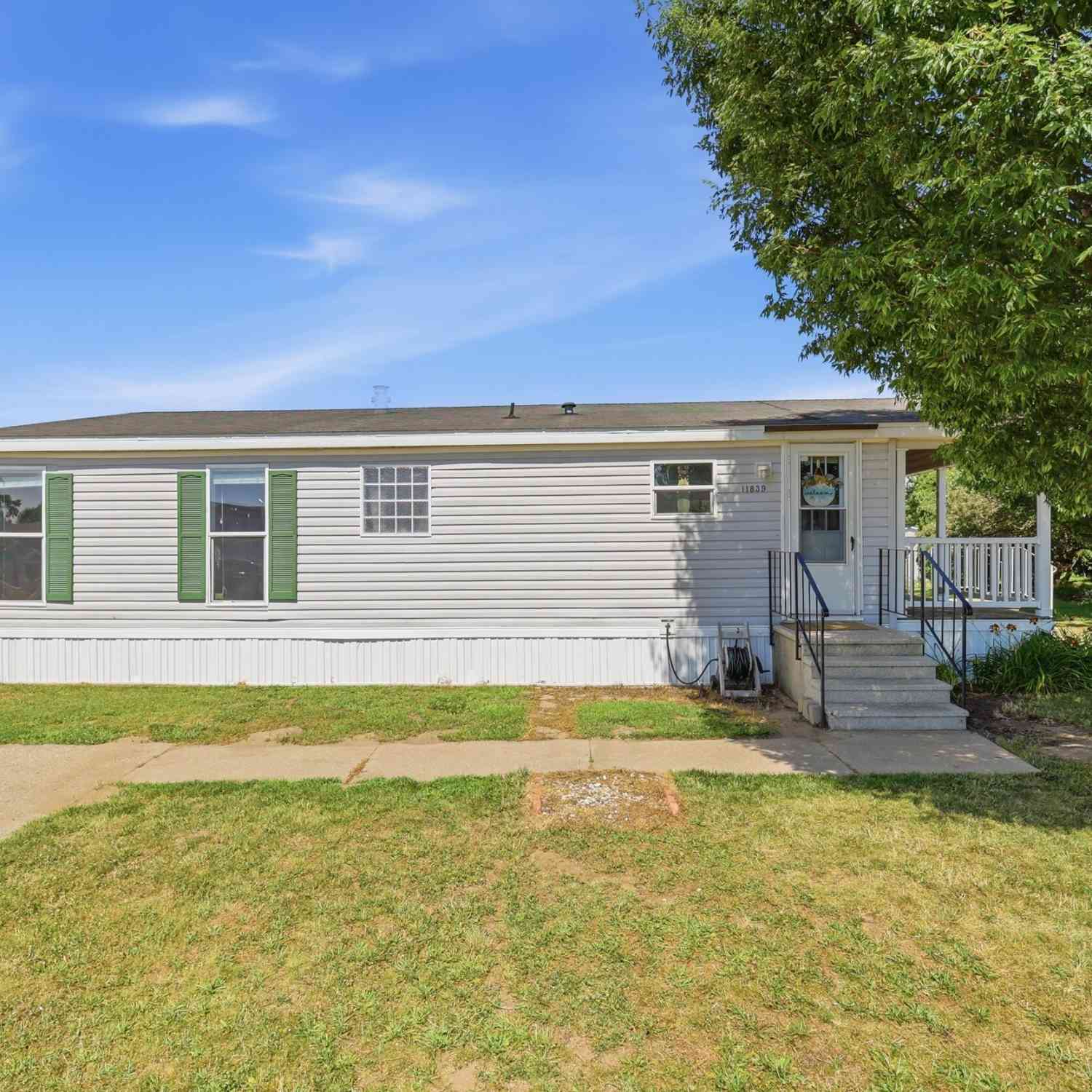 Mobile Home For Sale - 11839 Hidden Harbor #127<br/> Ottawa County, Holland, MI 49424
