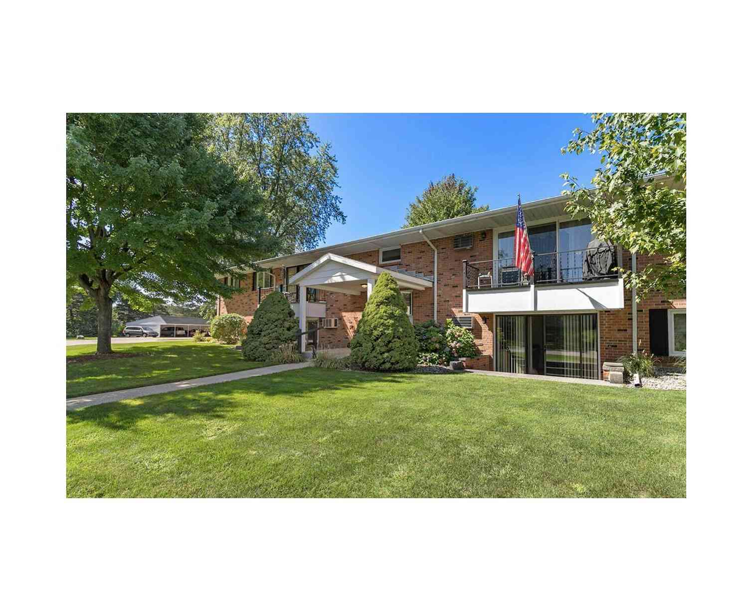 Condo For Sale - 5350 Southbrook Court #23<br/> Hudsonville, MI 49426