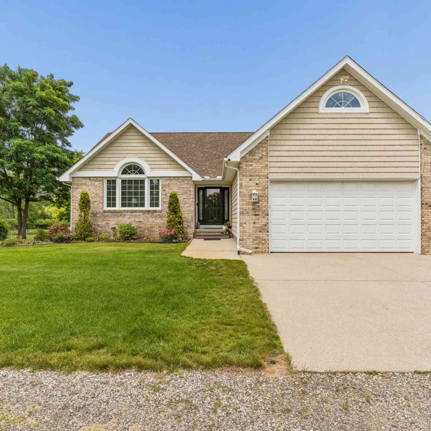 Homes For Sale - 4902 Mount Morris Road<br/> Columbiaville, MI 48421
